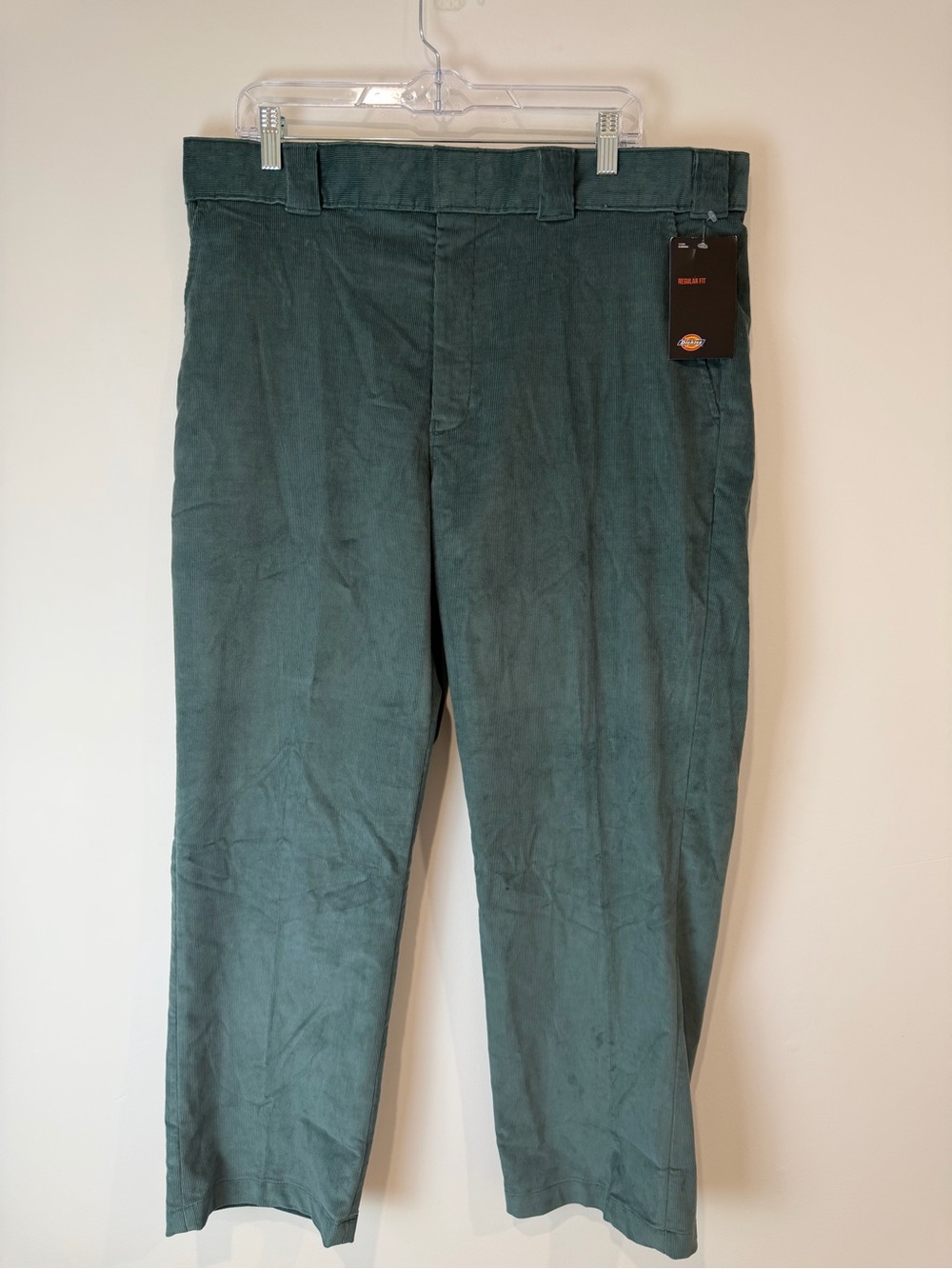 NWT Dickies Men’s Lincoln Green Corduroy Regulat Fit Pants-Size 36x30